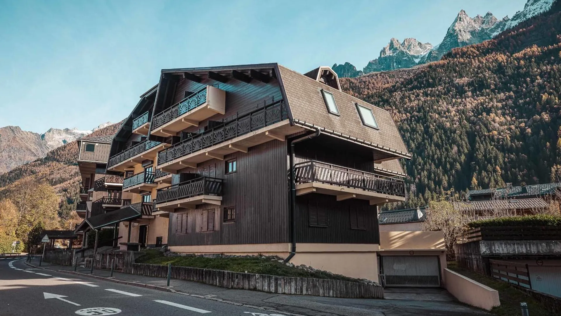 Vertice - Center Chamonix Mont-Blanc View 0*,